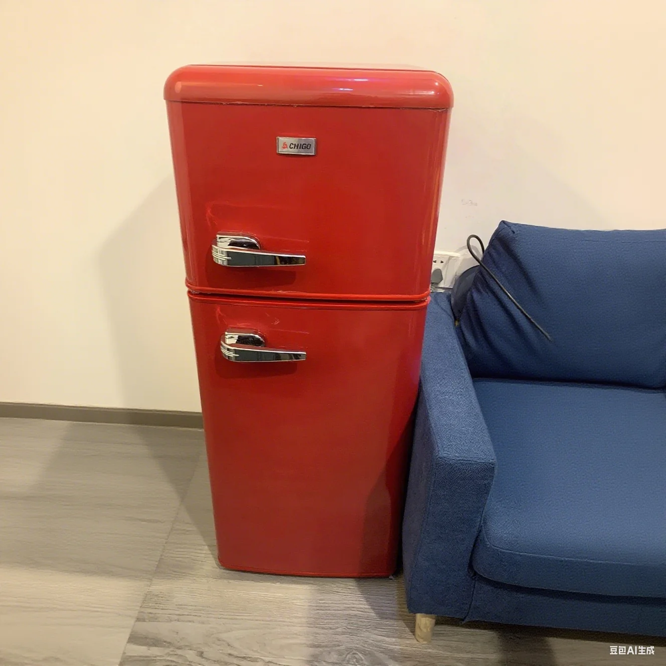 82L Double Door Refrigerator Retro Refrigerator Upright Freezer Bottom Refrigerator Top-freezer for Home Hotel Office Use