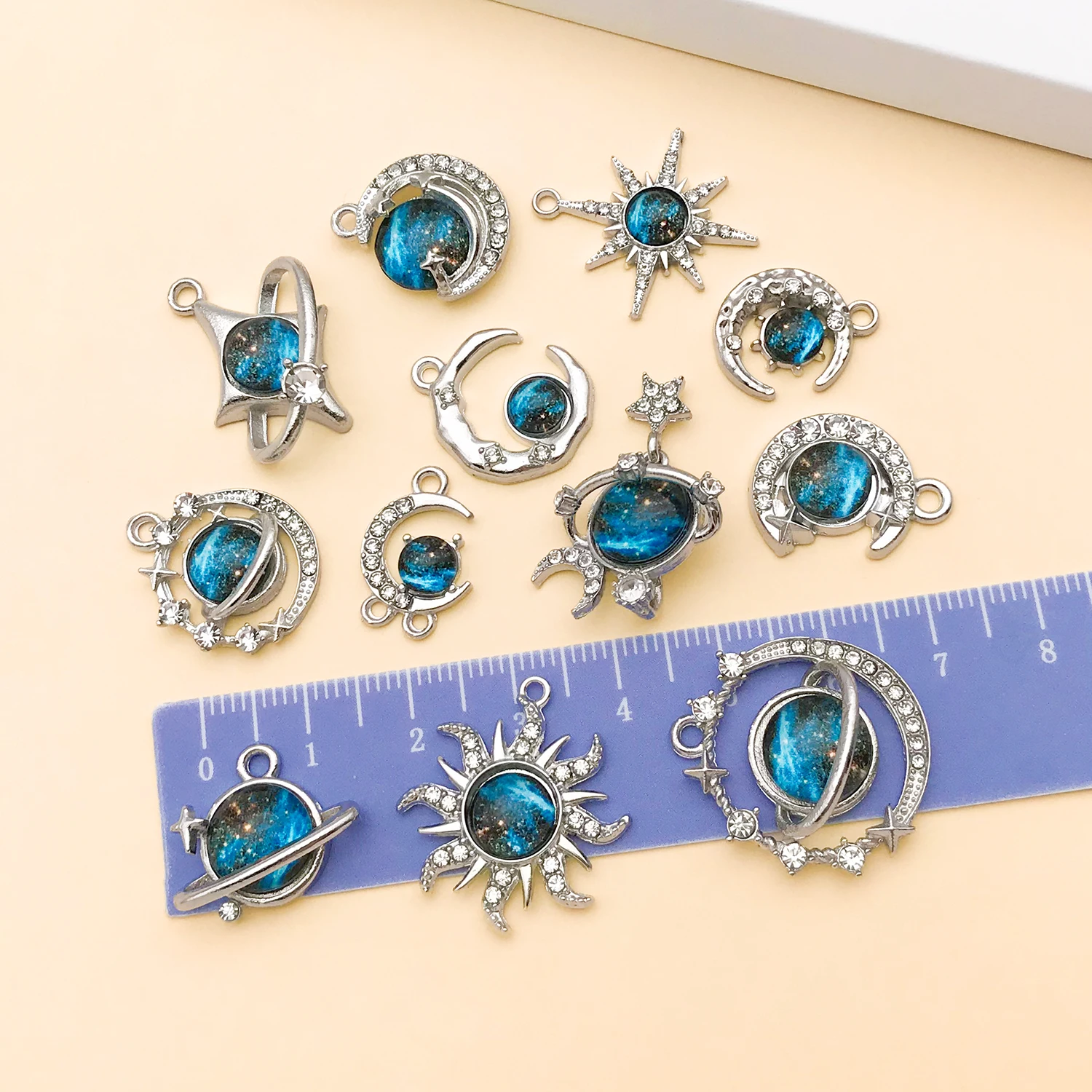2/12 Stück Kristall-Planeten-Stern-Mond-Anhänger für Halsketten, Armbänder, Ohrringe, handgemachtes DIY-Schmuckzubehör – Detail 10