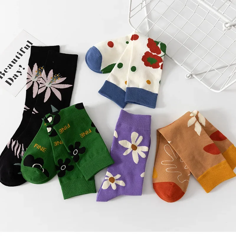 

2 Pairs Cotton Socks For Women High Quality Vintage Flower Kawaii Socks Spring Summer Cotton Long Socks Medium Tube Funny Sox