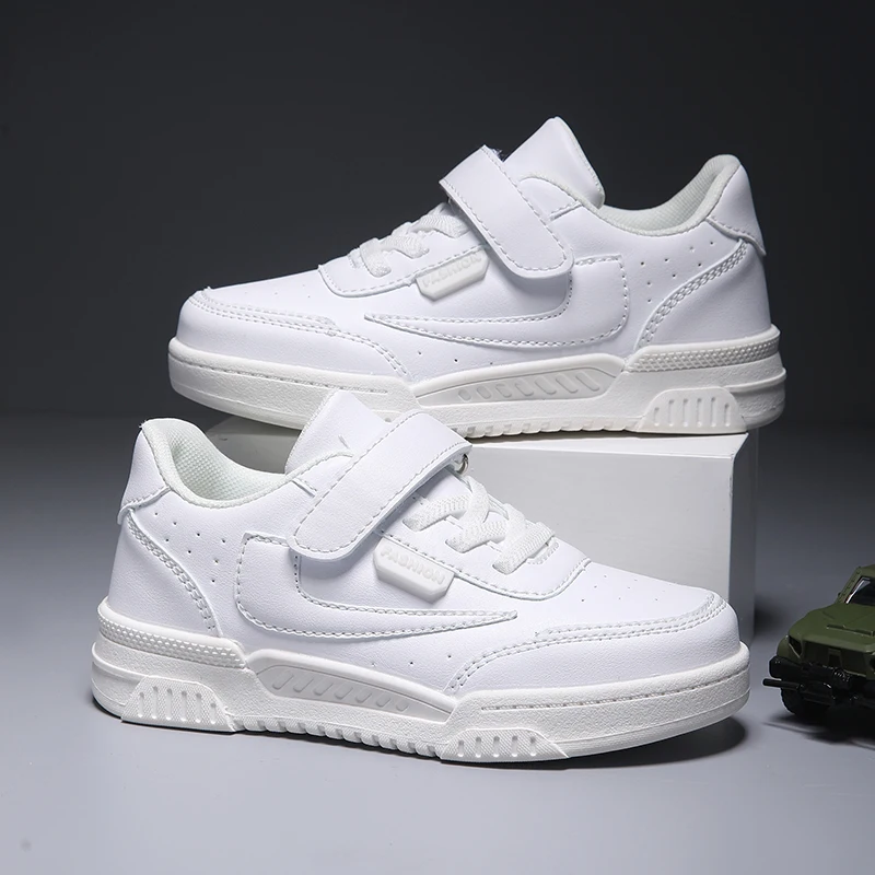 Scarpe per bambini di lusso Sneaker per ragazzi da 4 a 8 anni Design per bambini Skate Sneaker casual Moda Nuove scarpe sportive per ragazzo autunnali in pelle PU