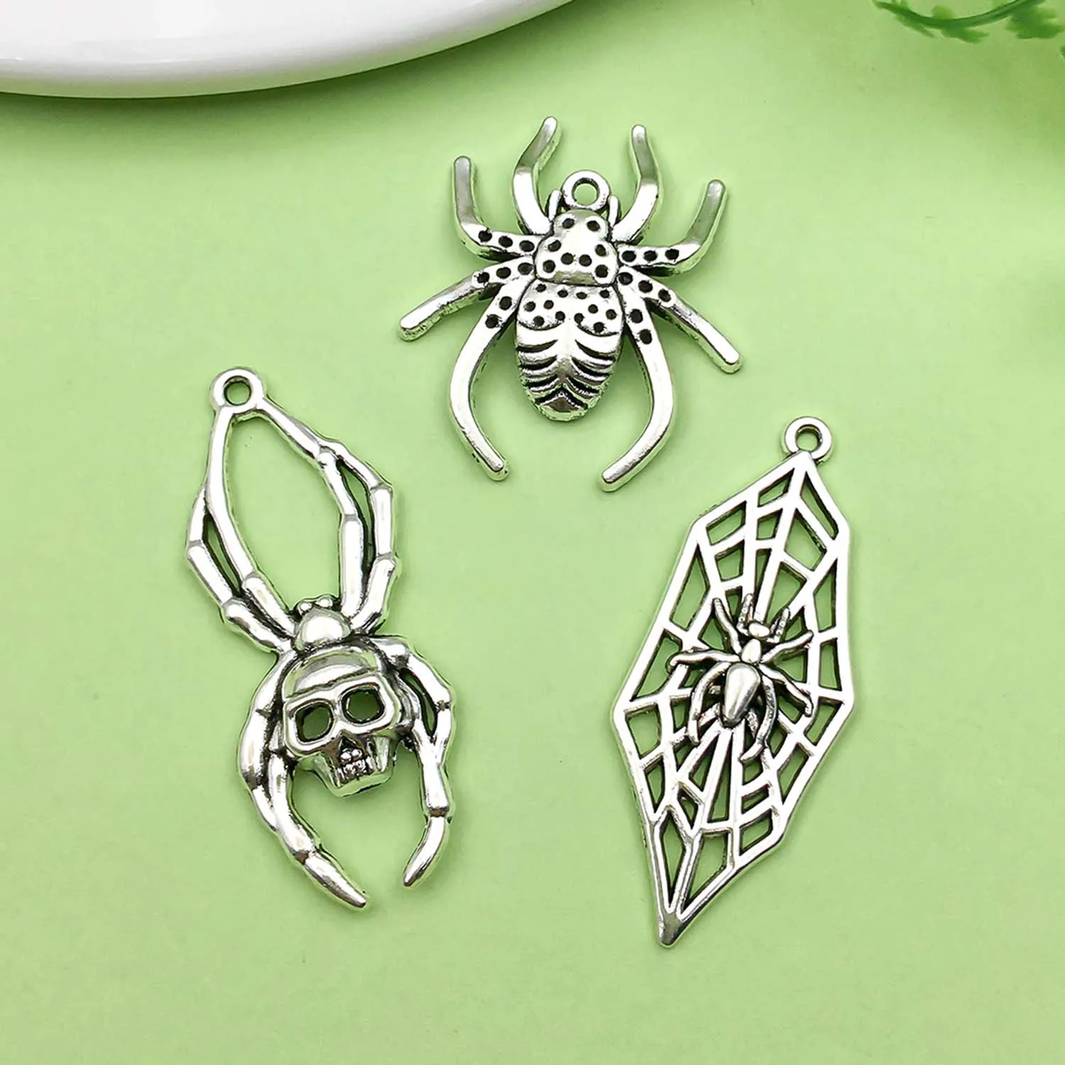 10/13pcs Antique Silvery Halloween Decoration Charms, Alloy Skull Spider, Spider Web Pendants For DIY Jewelry Making Accessories