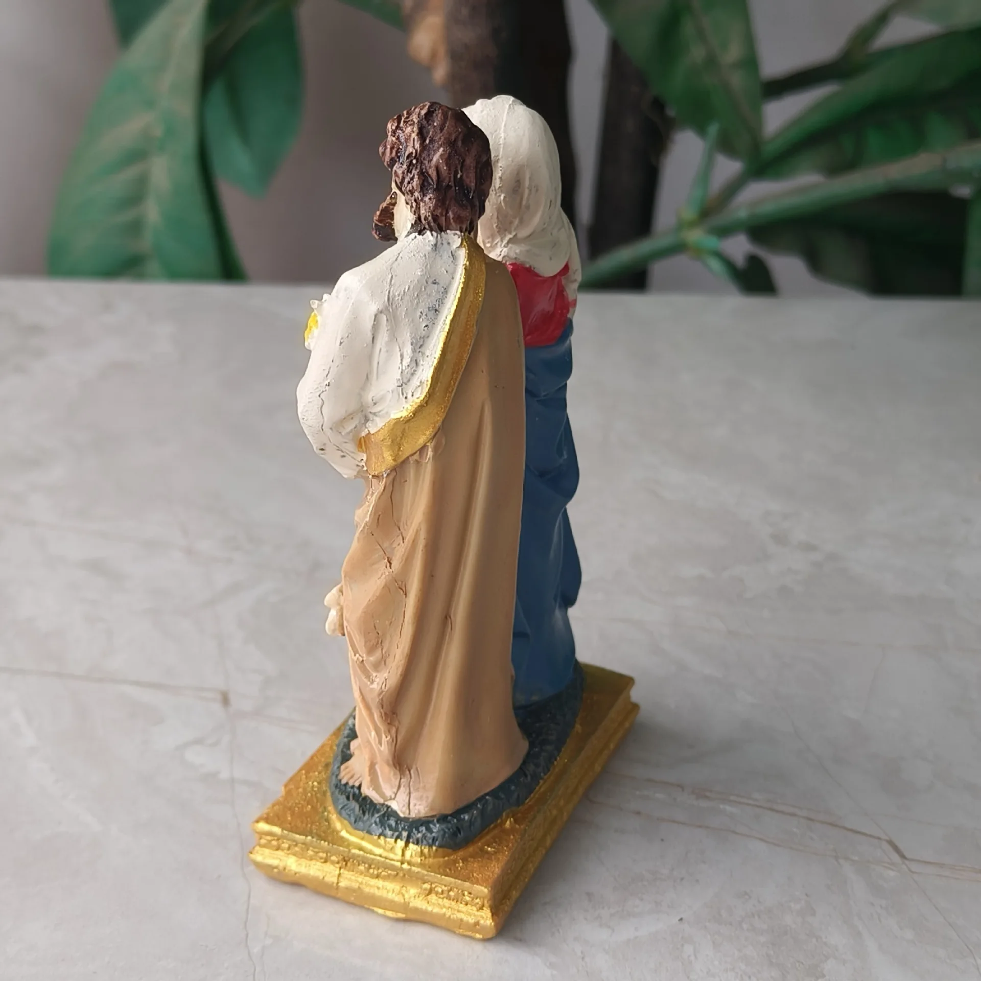 Wholesale of Maria series Father's Classic Family Standing Prayer Blessing Resin Craft Decorations