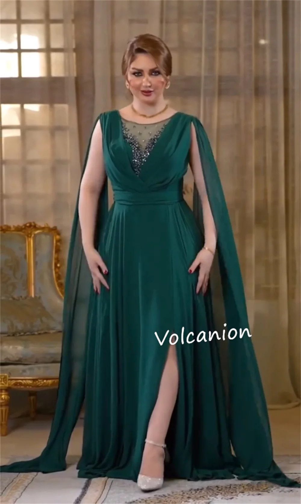 فساتين طويلة مخصصة من الشيفون مطرزة على شكل حرف a ورقبة دائرية مناسبة مخصصة للحفلات الراقصة أنيقة وبسيطة وحديثة