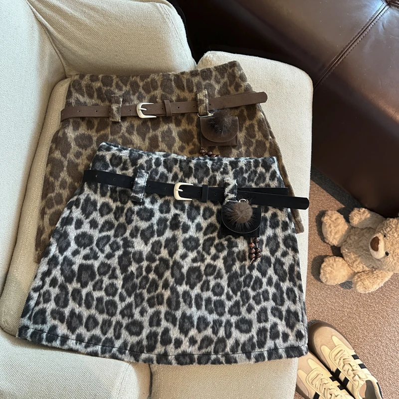 Women's Grey Leopard Mini Skirt Vintage Y2k Gyaru Aesthetic A-line Woolen Skirt Harajuku Low Waist Skirts 2000s Clothes Winter