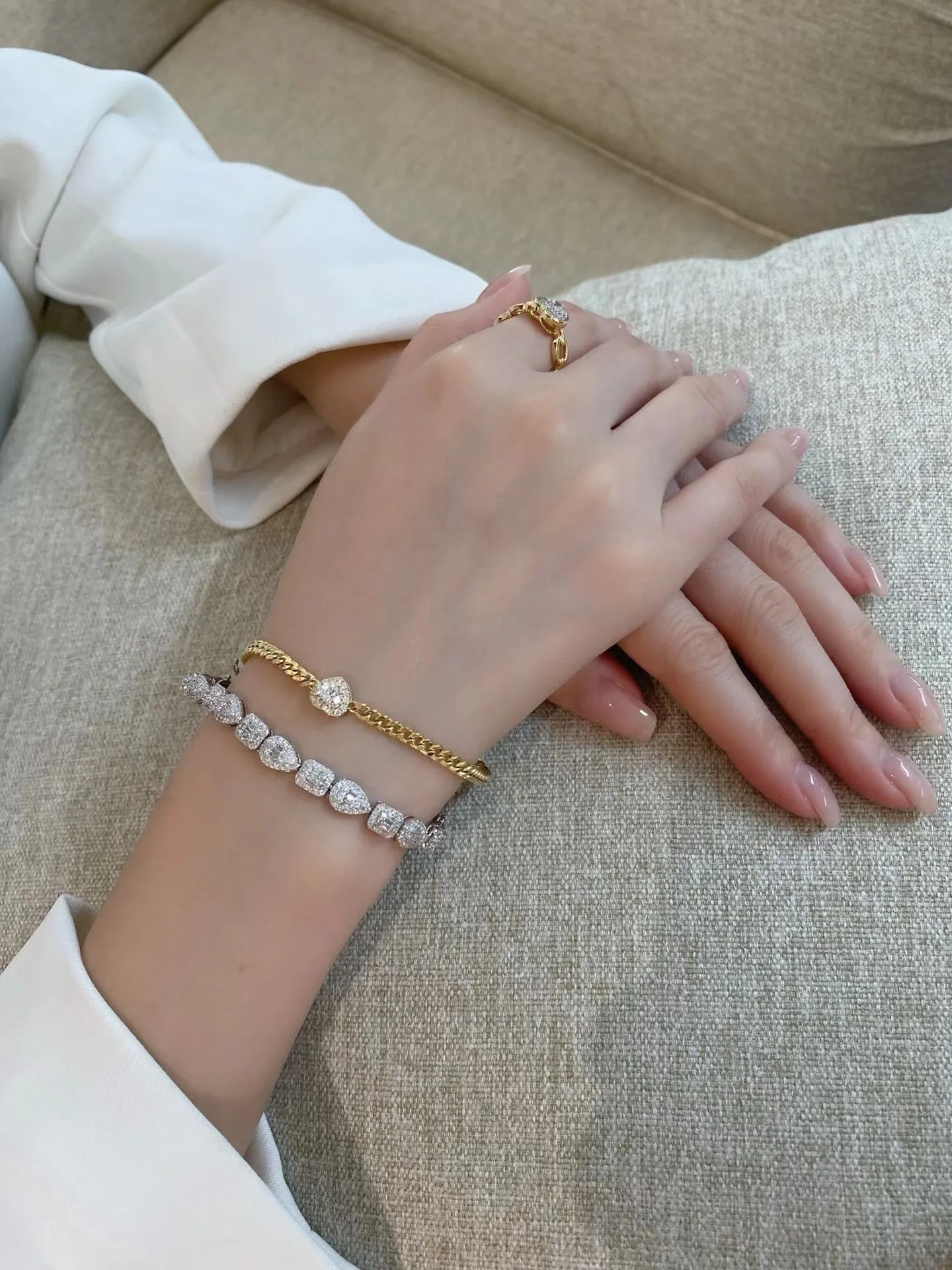 HPHT 18K Gold Cuban Link Bracelet with Lab-Grown Diamond Heart (1CT) and Halo Diamonds (0.5CT) – 14K Gold Fashion Jewelry Custo