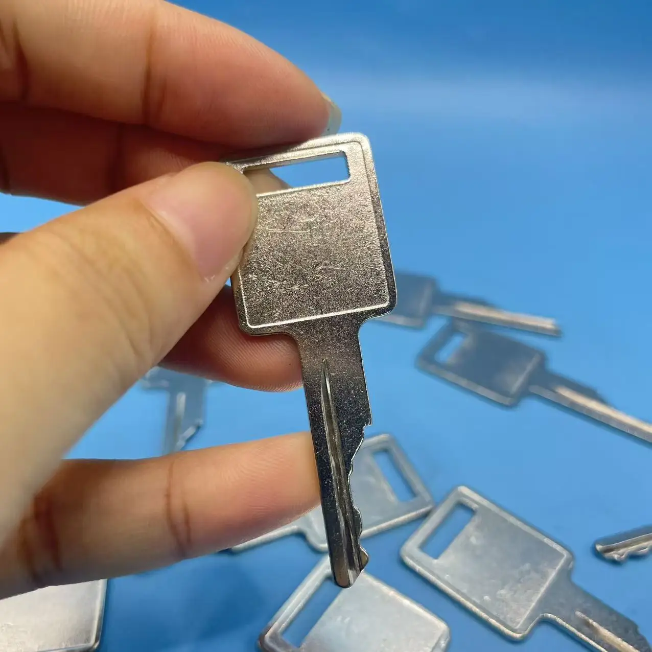 1/5/10PCS Chave de ignição D250 para carregadeiras e miniescavadeiras D250 SkidSteer 6693241