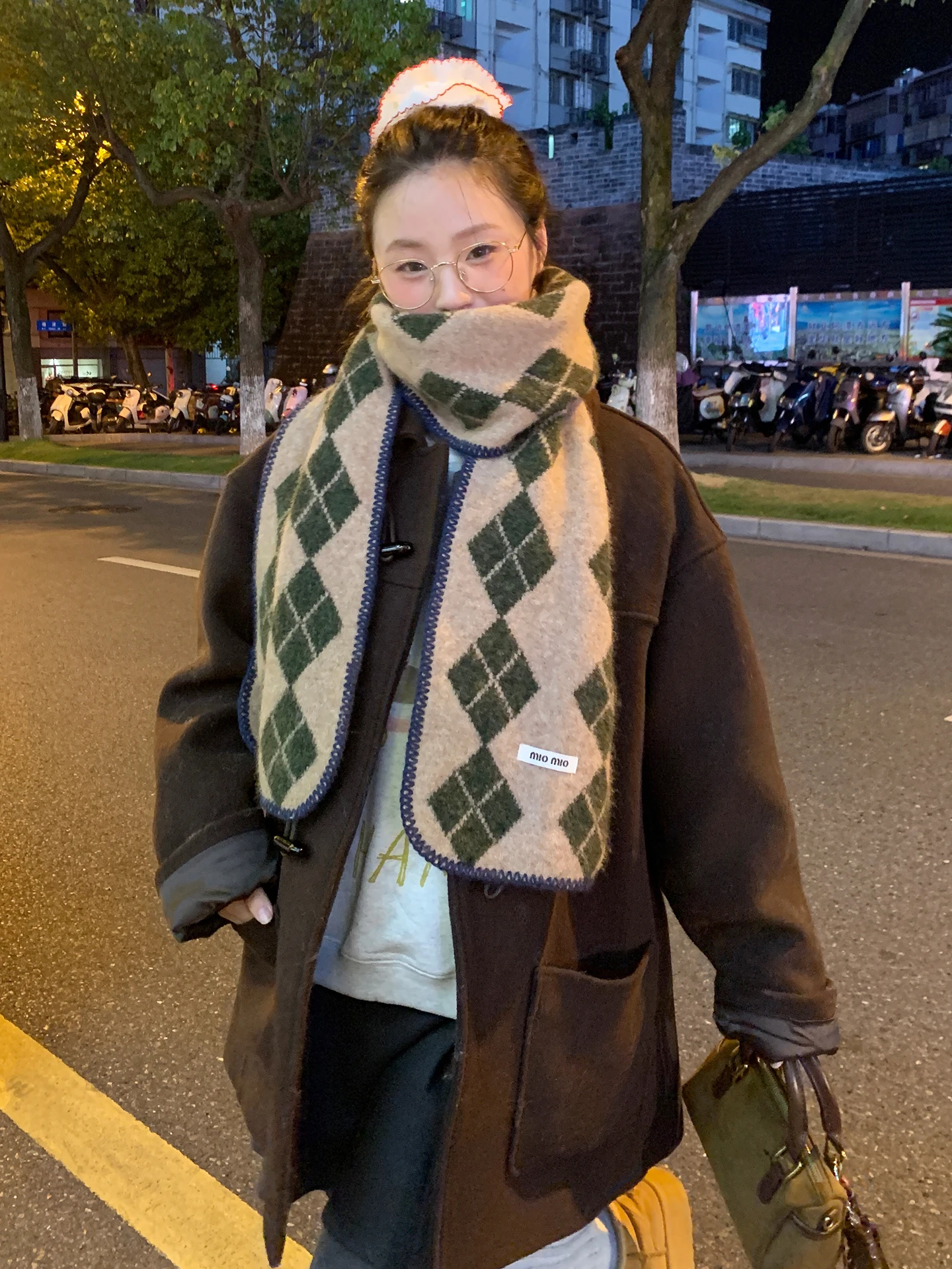 

Модный мягкий и клейкий вязаный шерстяной шарф в форме ромба для женщин, универсальный утеплитель для шеи на осень и зиму