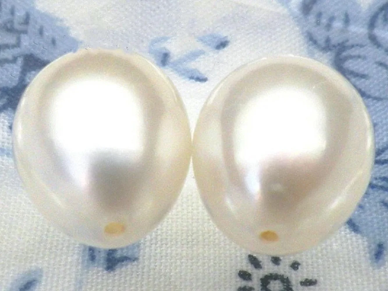 

8x10mm AAA+White Loose Pearl Half Diamond Akoya Water Drop Pearl 1 Pair