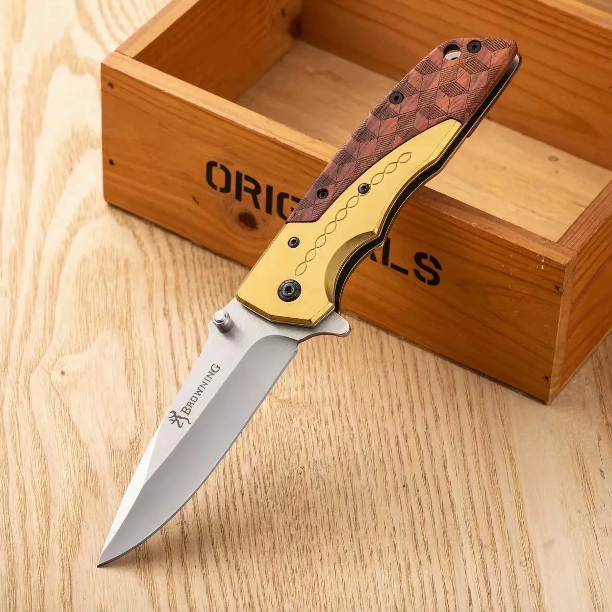 

Outdoor self-defense folding knife portable multifunctional Swiss military knife fruit knife tool knife camping fruit knife