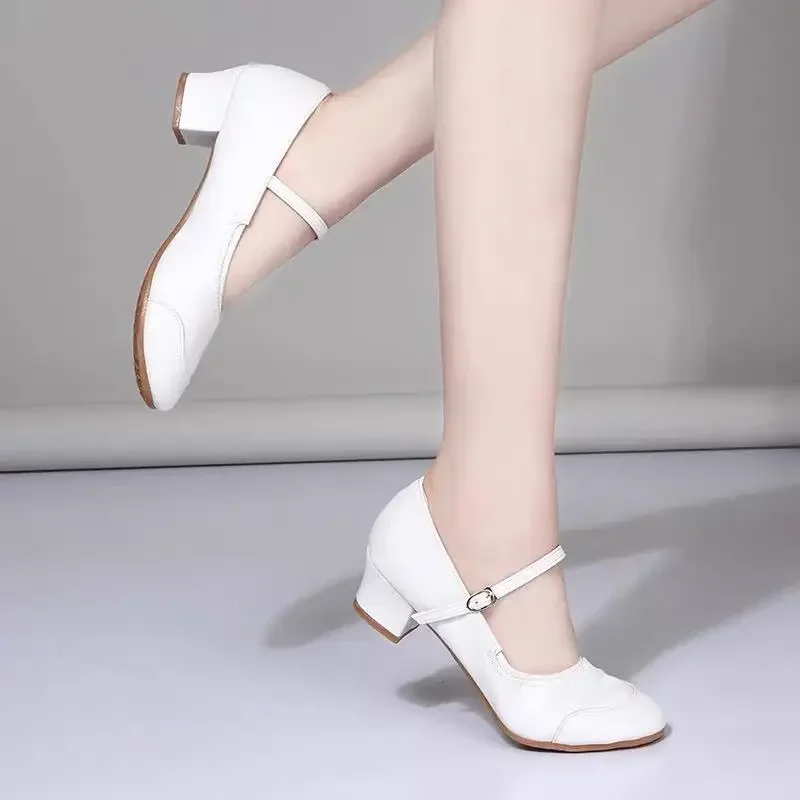 XIHAHA Soft Sole Dance-Shoes for Woman Girls Ladies Latin Ballroom Modern Salsa Practise Dancing Shoe Closed Toe Square Dancee