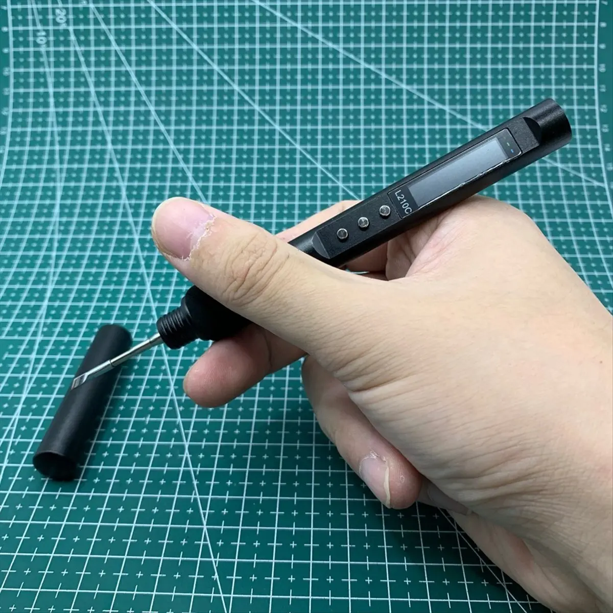 goodede L210C PD 100W Portable Electric Soldering Iron 50-500°C Adjustable Temperature Color Screen DIY Repairing Tool