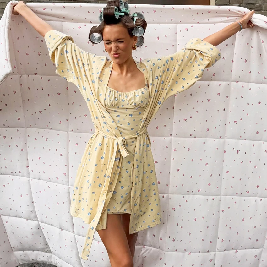 HiLoc Printed Elegant Knitted Elastic Pajamas Two-Piece Long Sleeve V-Neck Wrap Lace Short Robe Sleeveless Sling Mini Nightdress