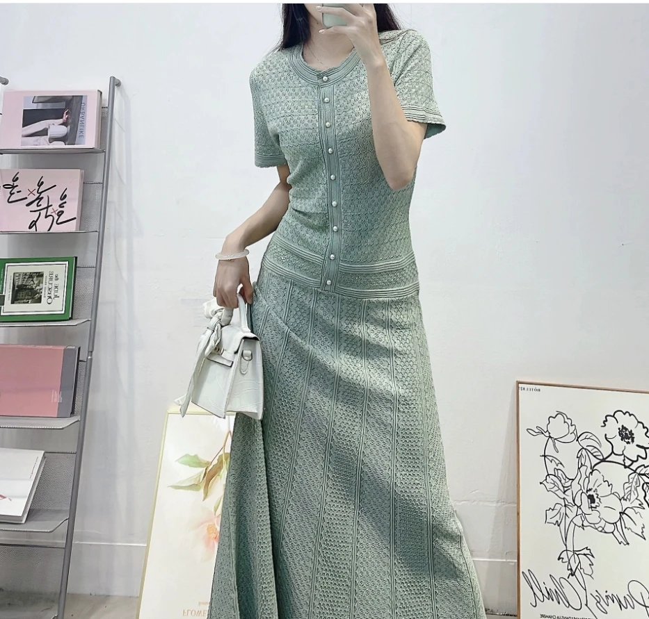 

Women's knitted slim fit elegant dress short sleeve round neck pearl decoration midi robe