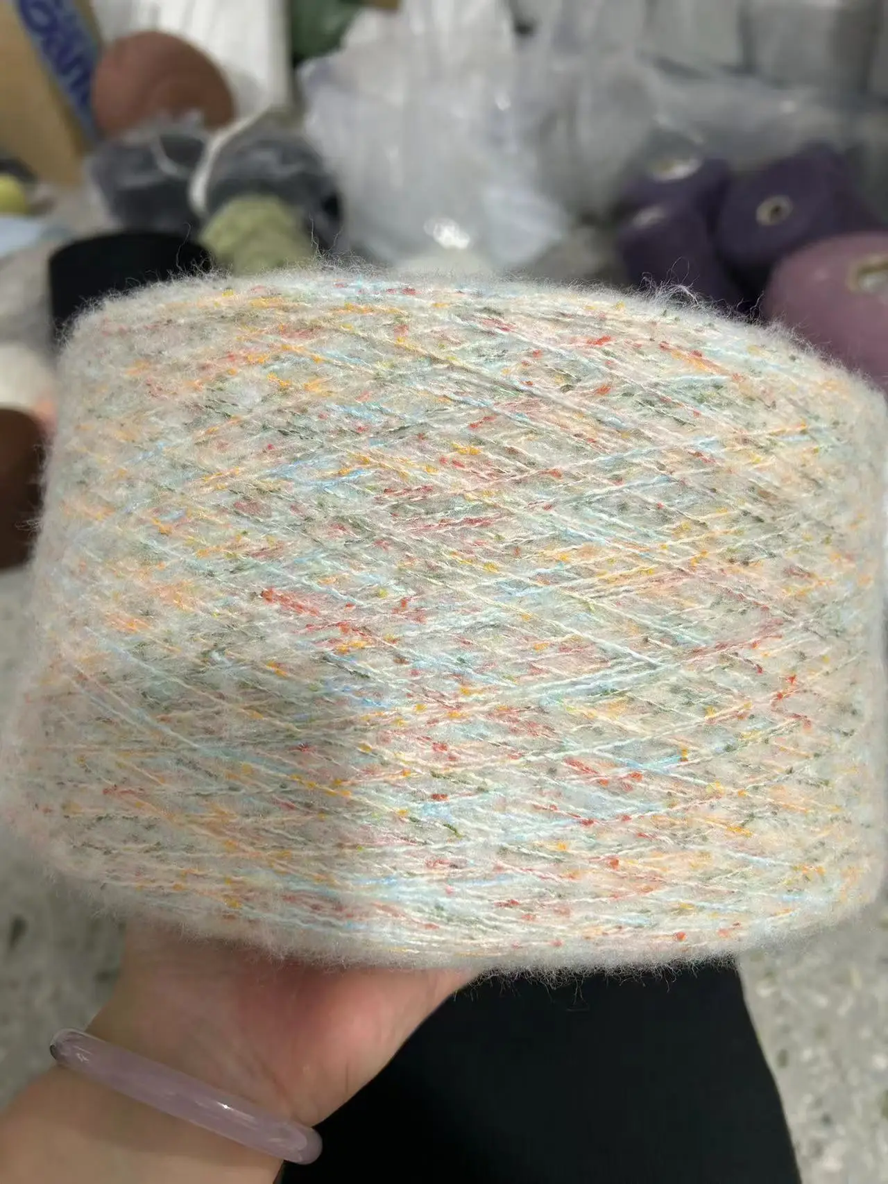 Bola de hilo de Mohair de imitación de arcoíris para tejer, bufanda de ganchillo, suéter, esponjoso, manualidades de Color arcoíris, 250 gramos