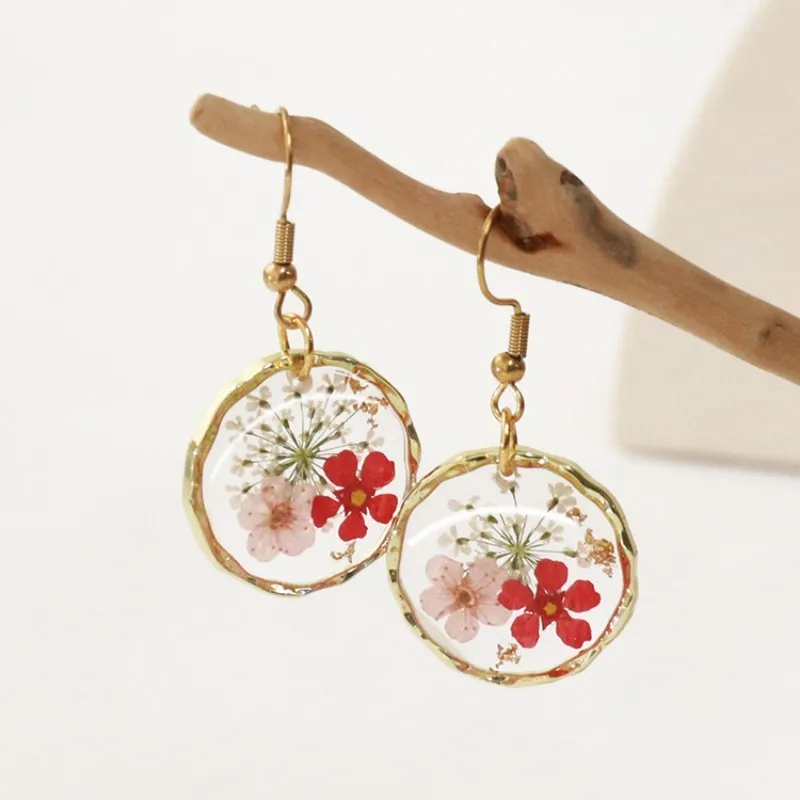 Unique Gypsophila Design Pressed Flower Round Earring Handmaking Epoxy Resin Flower Earrings Wholesale Jewelry Custom Packaging