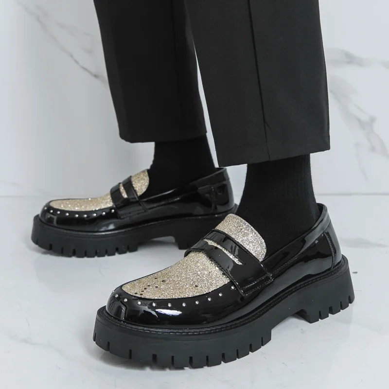 Brand Spring New Men's Round Head Riveted Thick Bottom Casual Leather Shoes Fashion  Men's Comfortable Anti Slip Casual Loafers