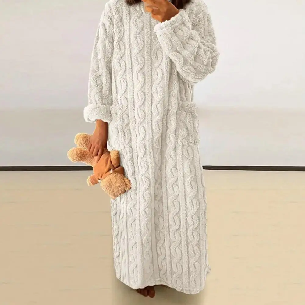 

Coral Velvet Bath Skirt Cozy Winter Nightgowns for Women Plush Flannel Sleepwear with Pockets Soft Coral Velvet for Warm