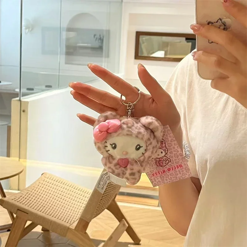 

Брелок-подвеска Sanrio Hello Kitty из серии «Медведь с леопардовым принтом», плюшевая кукла-кошка, украшение для сумки, подарок