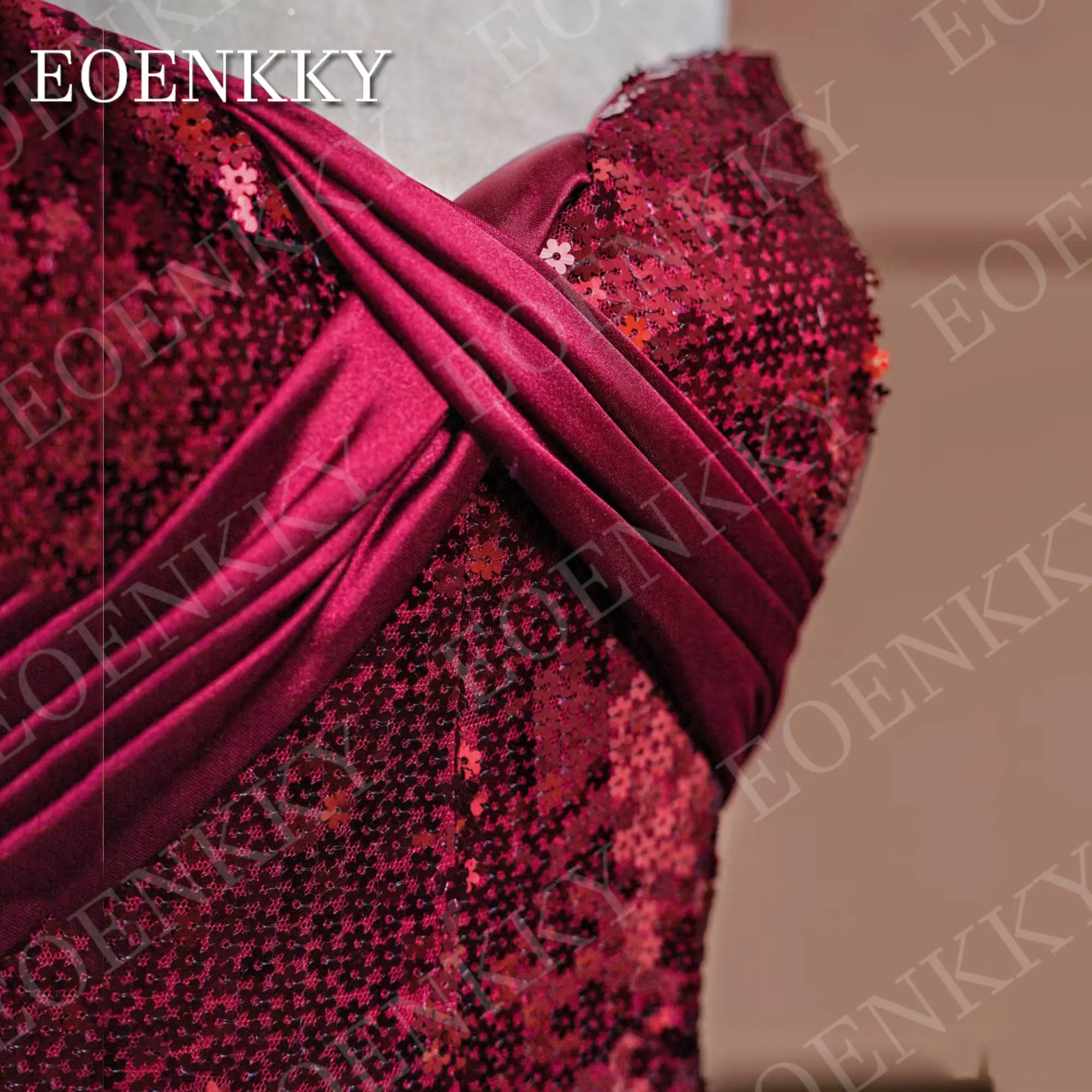 EOENKKY Lantejoulas Sparkly Vestido de Baile Princesa Dubai Luxo Glitter Borgonha Strapless Uma Linha Vestidos de Festa Personalizados Vestido de baile brilhante lantejola Princesa Dubai Luxo Glitter Borgonha Strapless