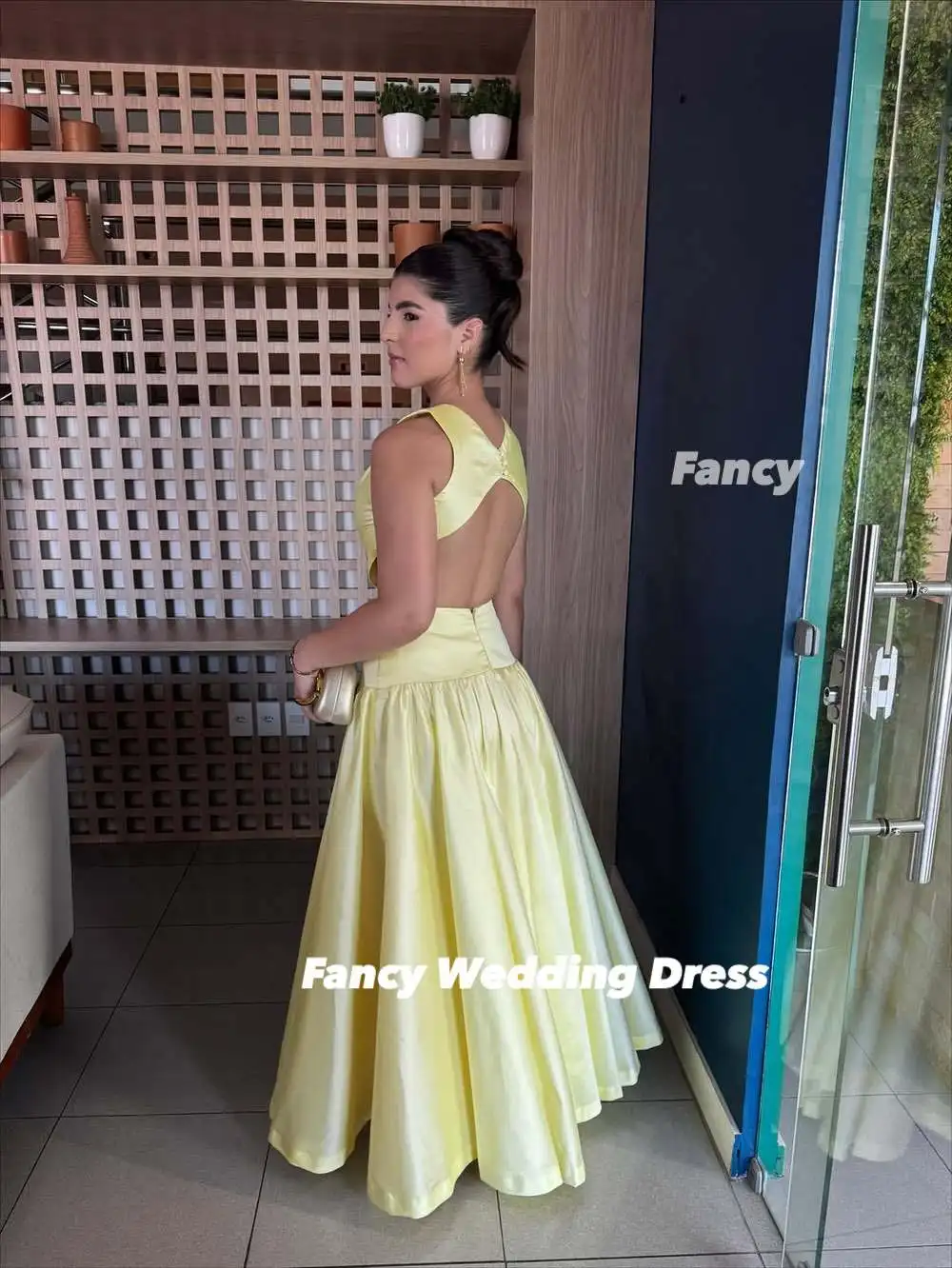 멋진 섹시한 노란색 이브닝 드레스 A 라인 태피터 댄스 파티 드레스 등이 없는 민소매 공식 행사 드레스 맞춤형