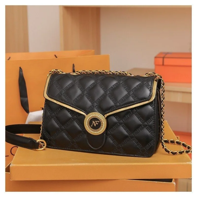 

Trendy Minimalist Messenger Bag For Women Featuring High-End Luxury And Large Capacity Design