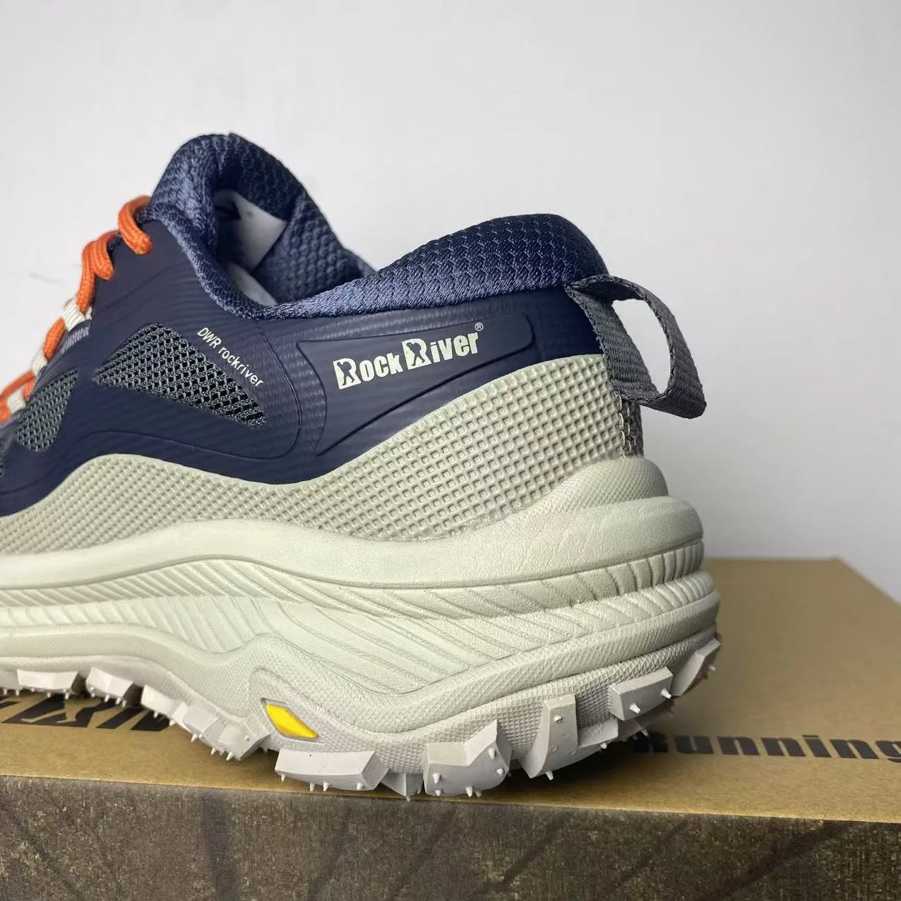 Classic Brand Unisex Outdoor Hiking Shoes Comfortable Hiking Shoes High Quality Walking Jogging Shoes Fishing Shoes