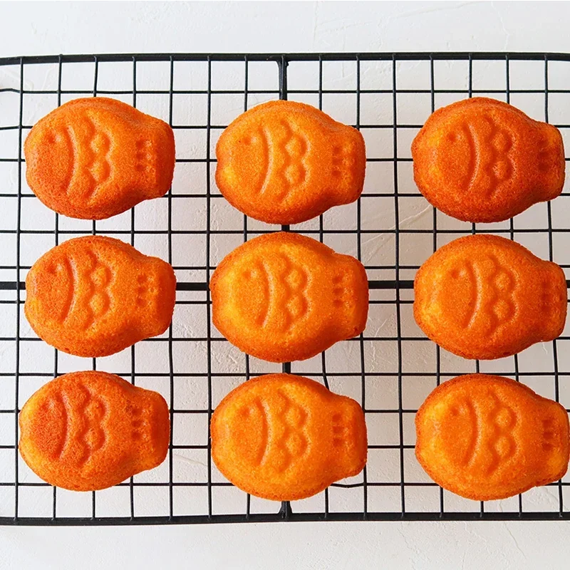 9 Holes Cute Fish Cake Baking Mold Non Stick Madeleine Fondant Jelly Mold Carbon Steel Cookie Dessert Baking Tray Cake Decor