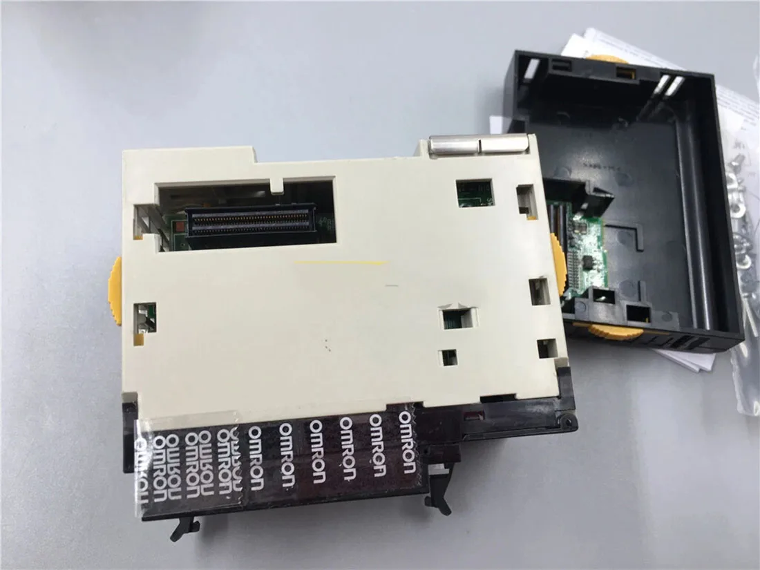 

1 шт. CJ1M-CPU23 НОВЫЙ 100% гарантия качества