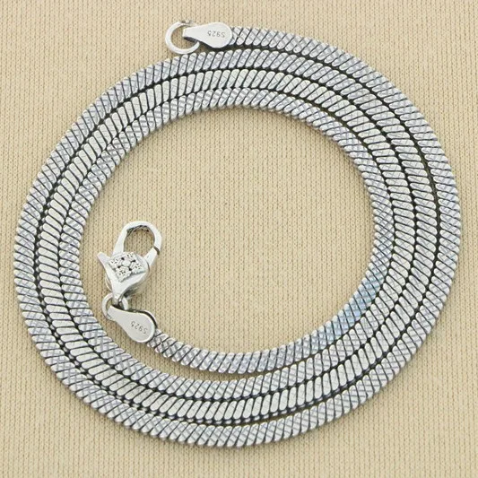 

Flat embossed vintage chain sterling silver necklace with trendy personality, domineering men and women's snake bone chain, nich