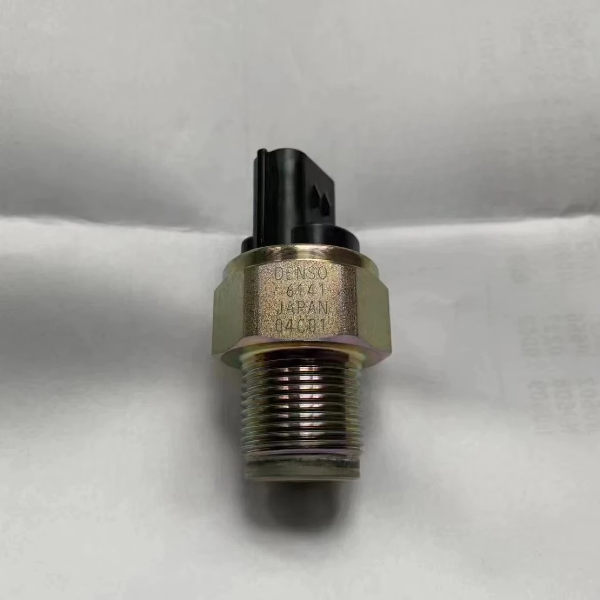 

Abosede die sel Fuel Pressure Sensor 499000-6141 High Pressure Common Rail Sensor