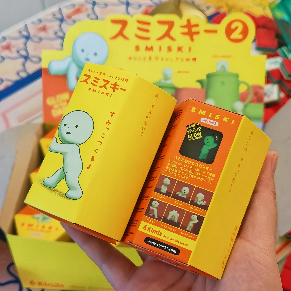 Sonny Angel 2026 Nieuwe SMISKI Serie 2 Lichtgevende Poppen Blind Box Ornamenten Speelgoed Kawaii Mini Figuren Hoek Decoratieve Verrassingscadeaus