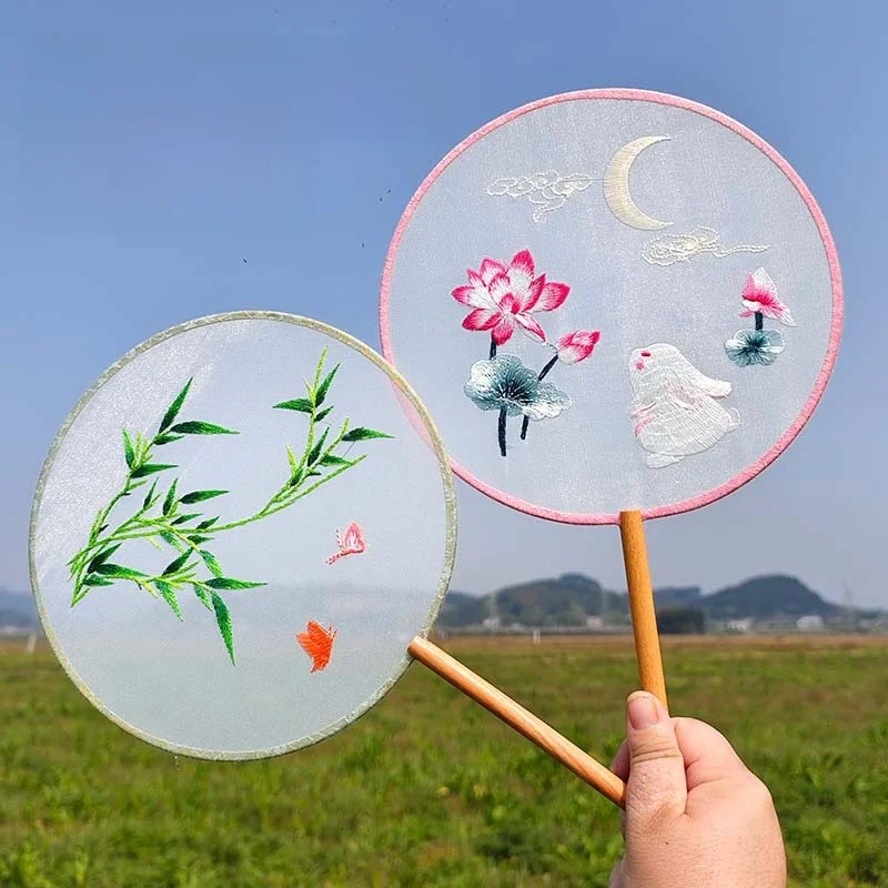 Handmade Embroidered Group Fan  Fan Tourist Spot Floral Dance Photo-taking Traditional Hanfu Costume Accessory Silk Mat...