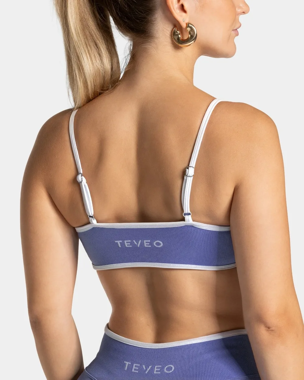 Women's Sports Bra Solace Strappy Seamless — Seamless