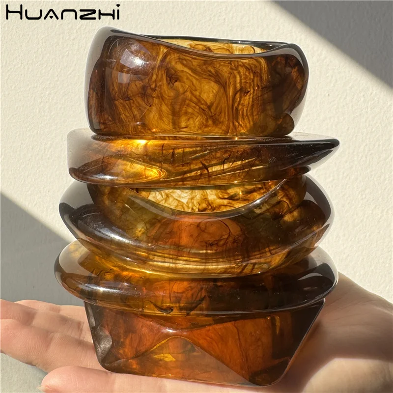 HUANZHI Vintage Asymmetrical Brown Clear Resin Bracelet Geometric Irregular Transparent Bangles Chunky Jewelry for Women New