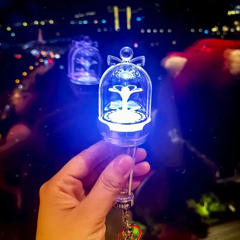 

Новые иллюзии Мини-фонарик Lightstick Симпатичная волшебная палочка с 3 типами цветочного сердечника Мока Wonhee Minju Мини-ручная лампа для фанатов в подарок