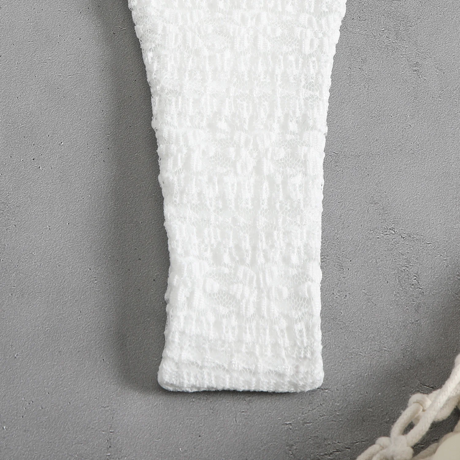 ベージュフラワーメッシュストリングホルタービキニセット 4 ピースセクシーな水着女性長袖カバーアップ水着三角ビキニビーチウェア