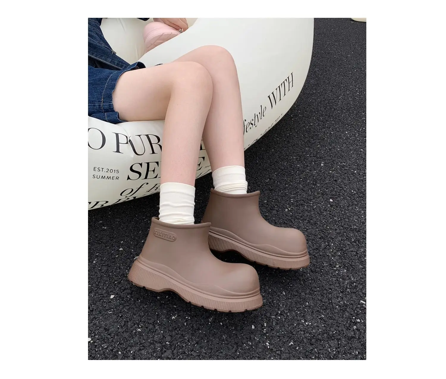 Beige Damen-Galoschen, wasserdichte Knöchel-Regenstiefel, Damen-Korean-Stil, lose Regenstiefel, Wasserschuhe, Damen, neue Regenschuhe mit breiter Zehenpartie – Detail 5