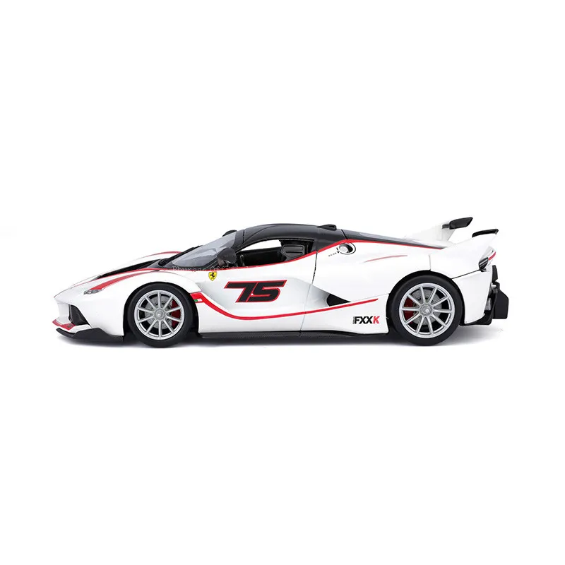 Bburago-سيارة فيراري FXX K الرياضية ، مركبة فاخرة من السبائك ، نموذج Diecast ، هدية مجموعة ألعاب ، مقياس 1:24