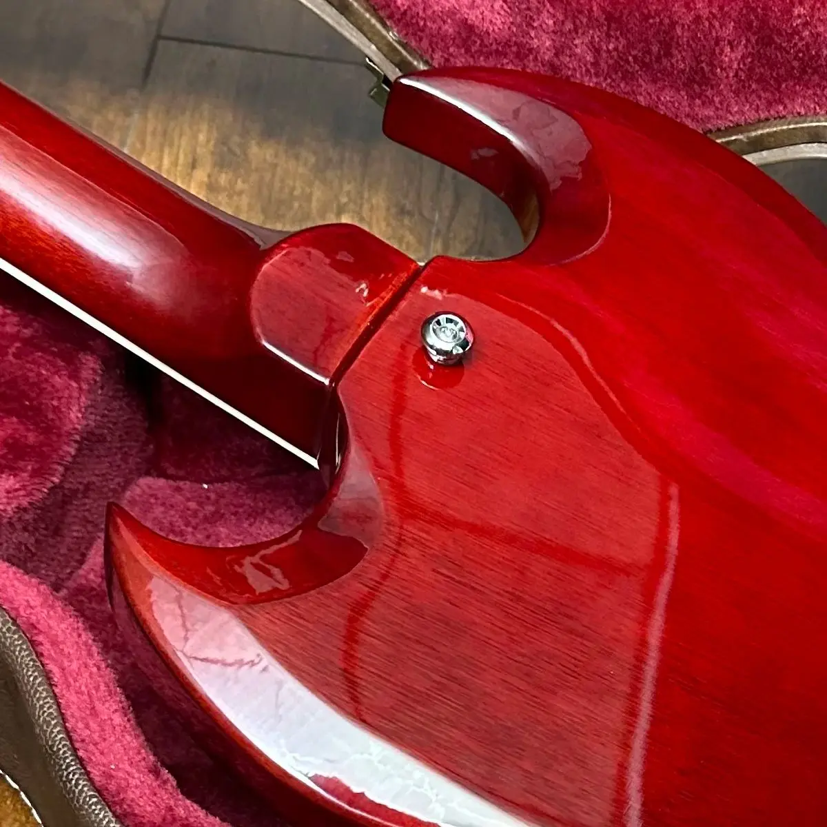 Chitarra elettrica SG, colore rosso vino, tastiera intarsiata con fulmini,