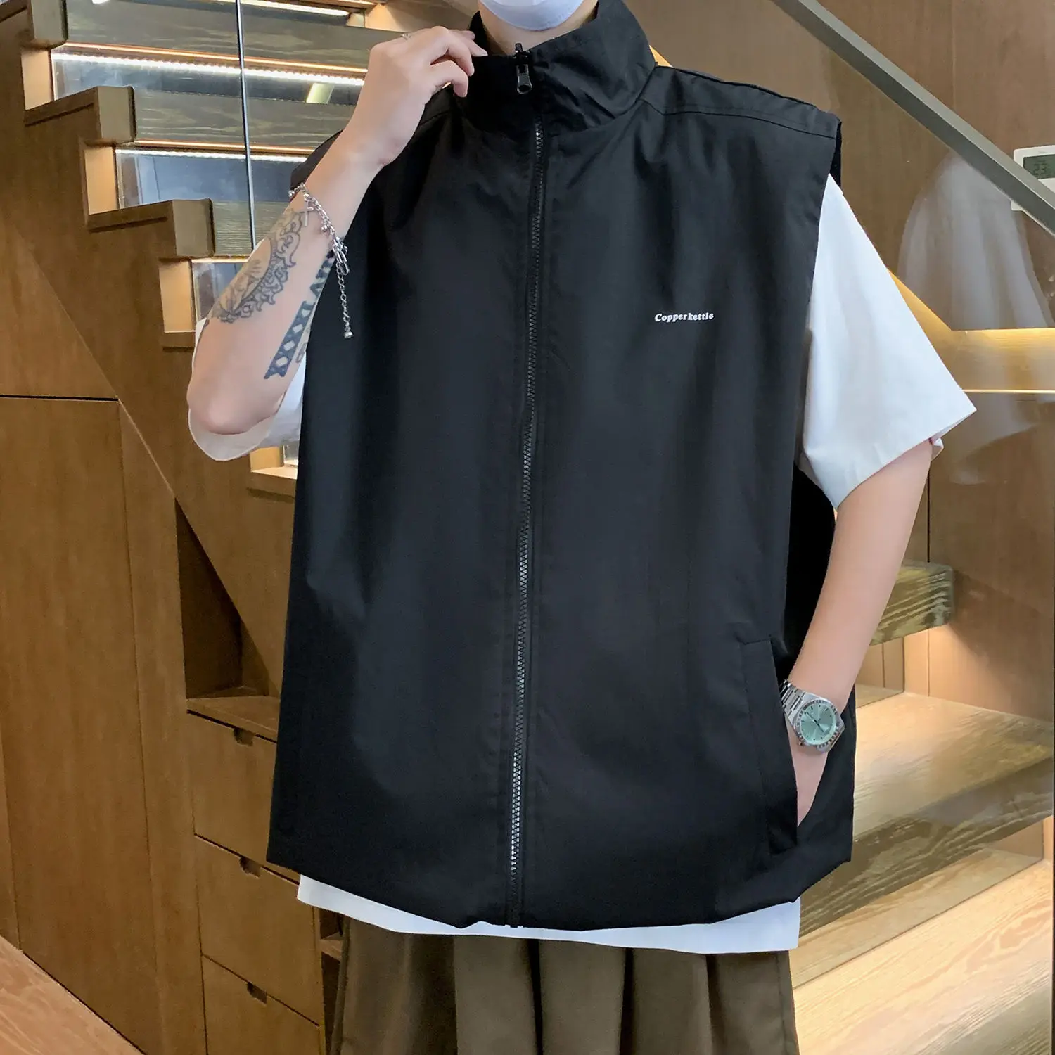 

Men's Reversible Stand Collar Vest - Lightweight Double-Sided Casual Jacket for Sports & Everyday Wear, Breathable & Stylish