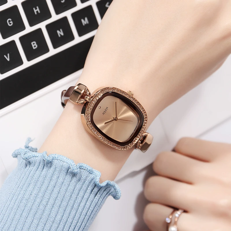 The Rectangle Minimalist Women Ultra Thin Big Dial Rhinestones Watches Leather Band Antique Quartz Watch Relogio Feminina