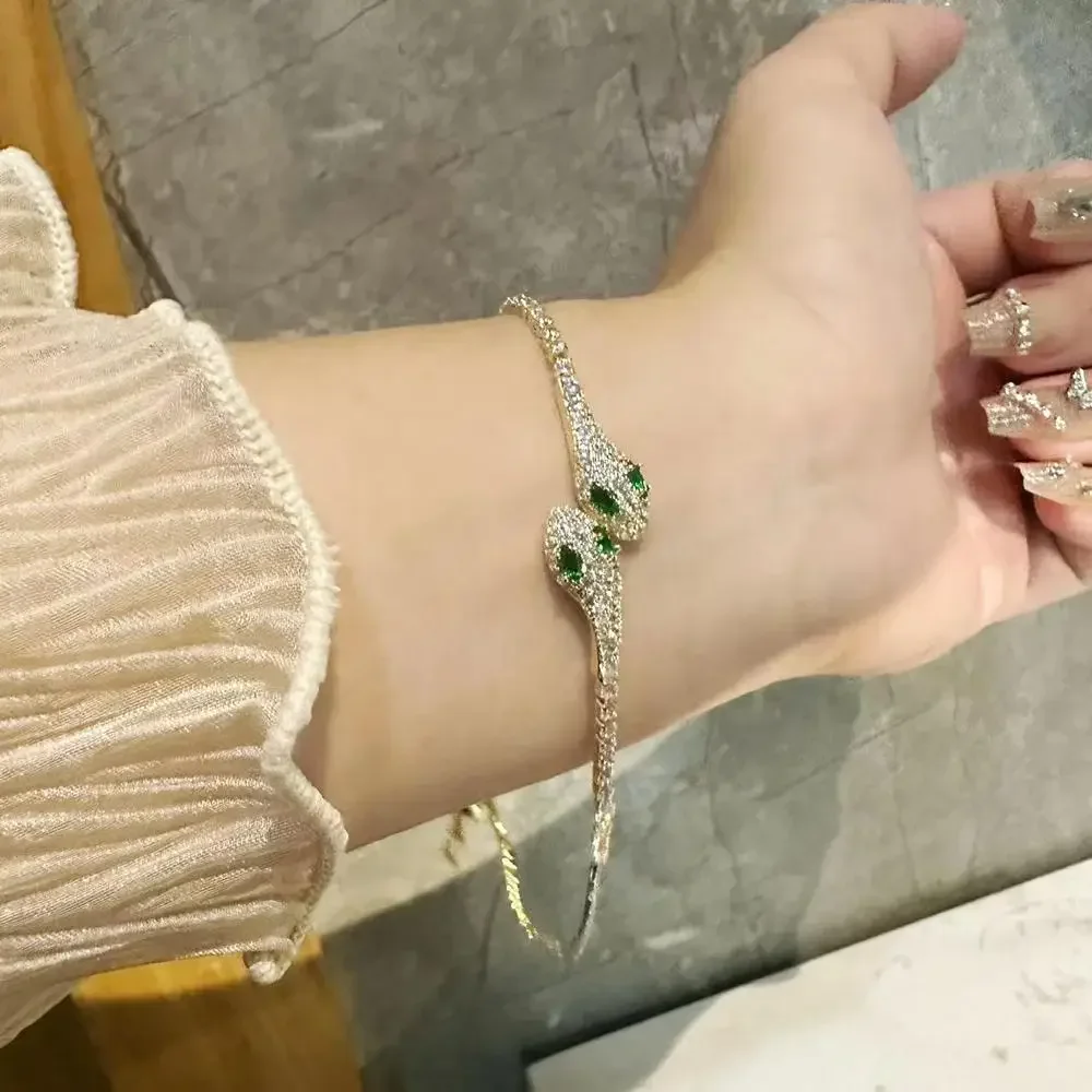 Light Luxury Small Green Snake Bracelet for Women Unique Design Bracelet Niche High-end Hand Fashion  Jewelry