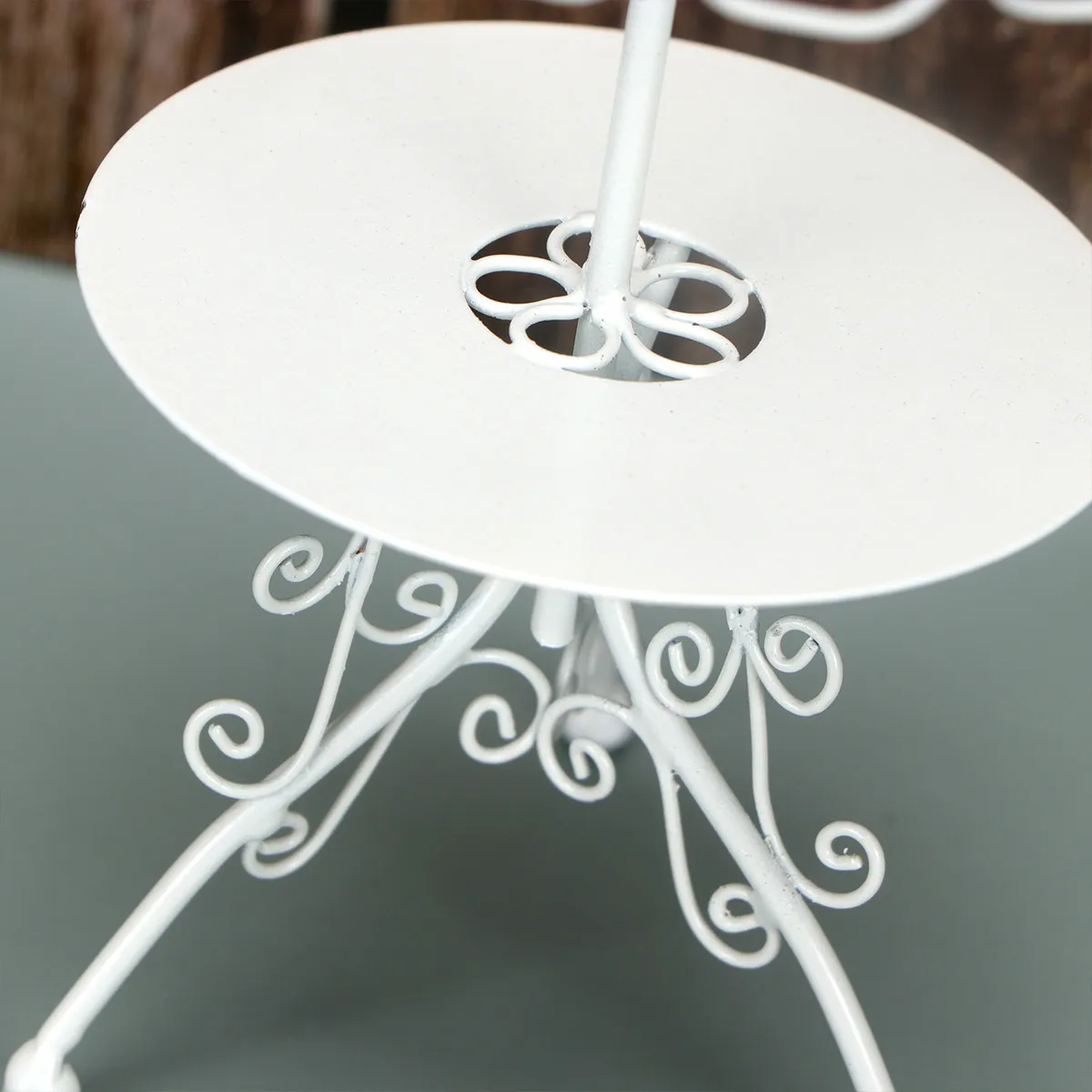 

1Set Miniature Tables Chairs 1 12 Scale White Outdoor Garden Scene Metal Leisure Table Chair Exquisite Minihouse Garden Ornament