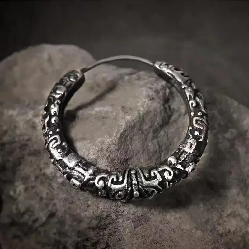 

Retro Punk Irregular Carved Beast Hoop Earrings Chinese Style Domineering Men\\\\'s Earrings Hip Hop Rock Street Party Jewelry
