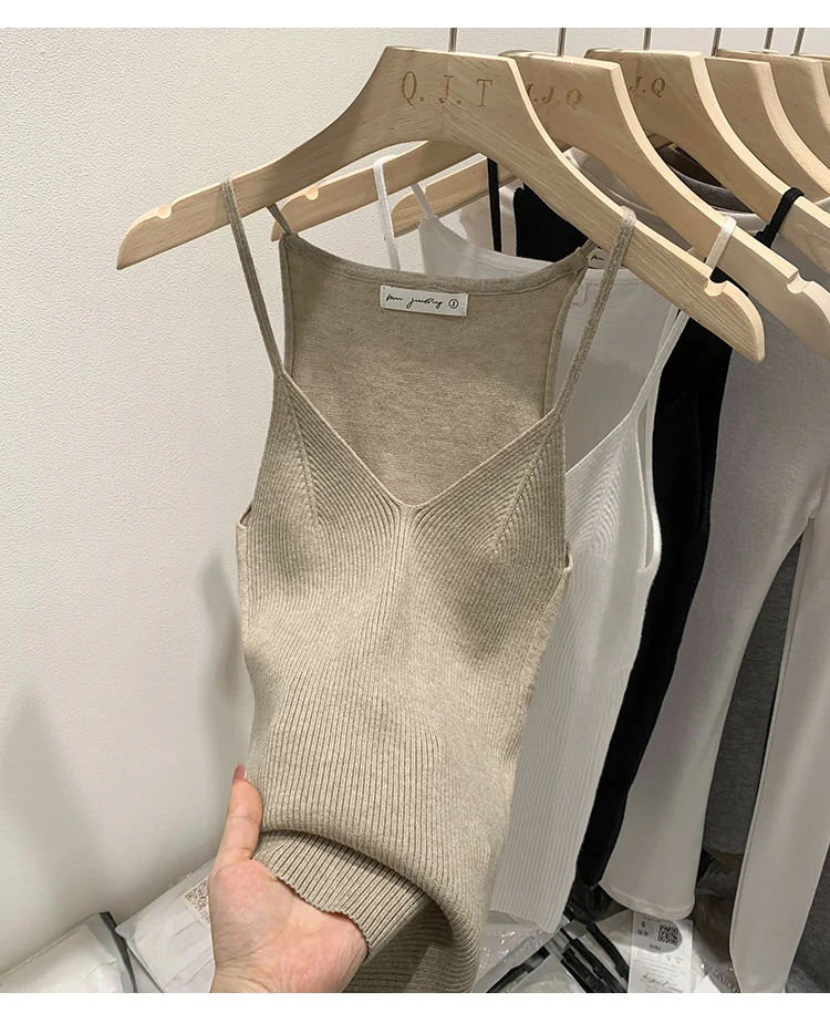 2026 Damen Sommer Ärmelloses Top Einfarbig Slim Fit V-Ausschnitt Gestricktes Oberteil Modisches Vielseitiges Basis-Layer Strick-Tanktop – Detail 5