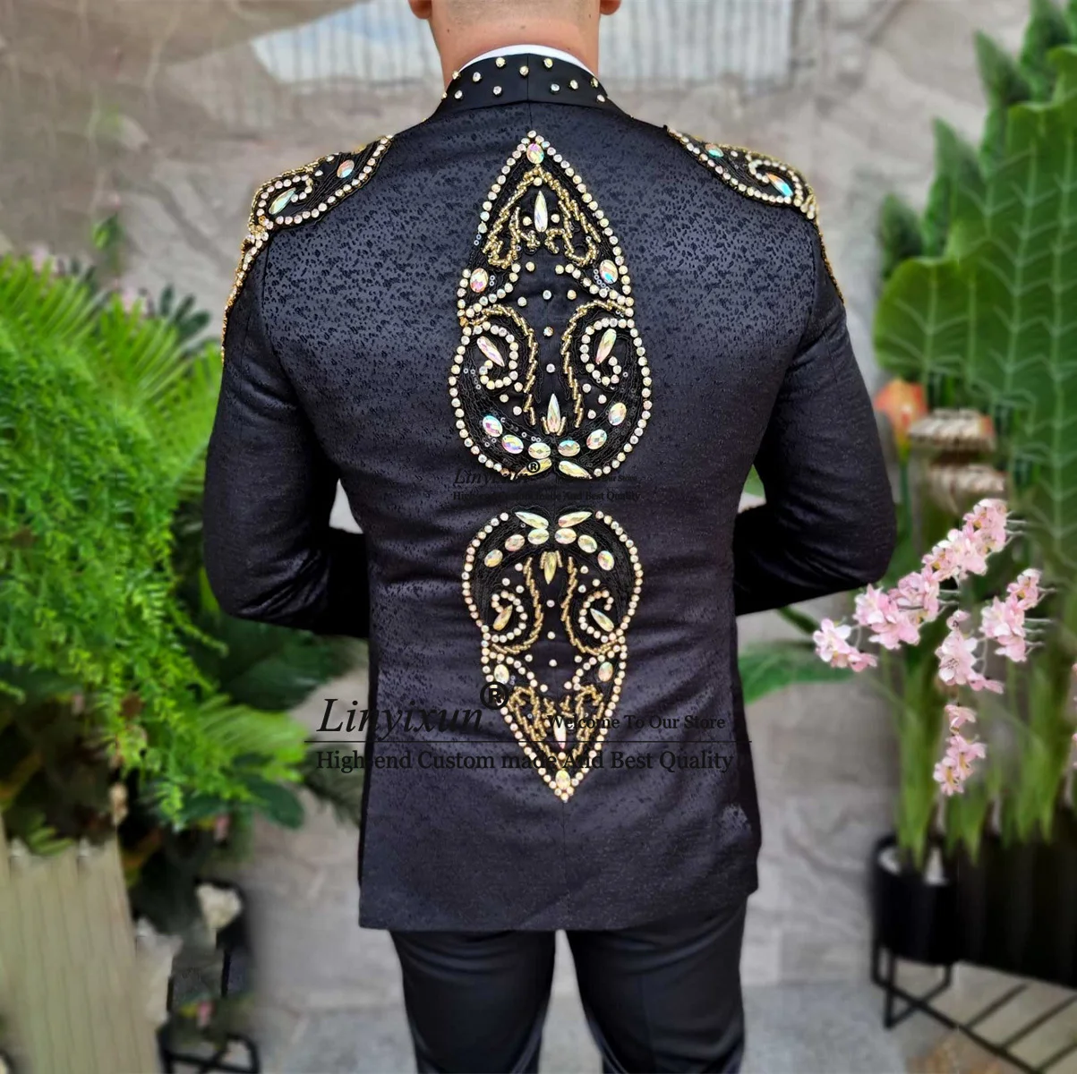 Luxury Embroidered Ornament Tuxedos Men Suits 3 Pieces Velvet Wedding Groom Dinner Male Prom Blazers Party Costume Homme