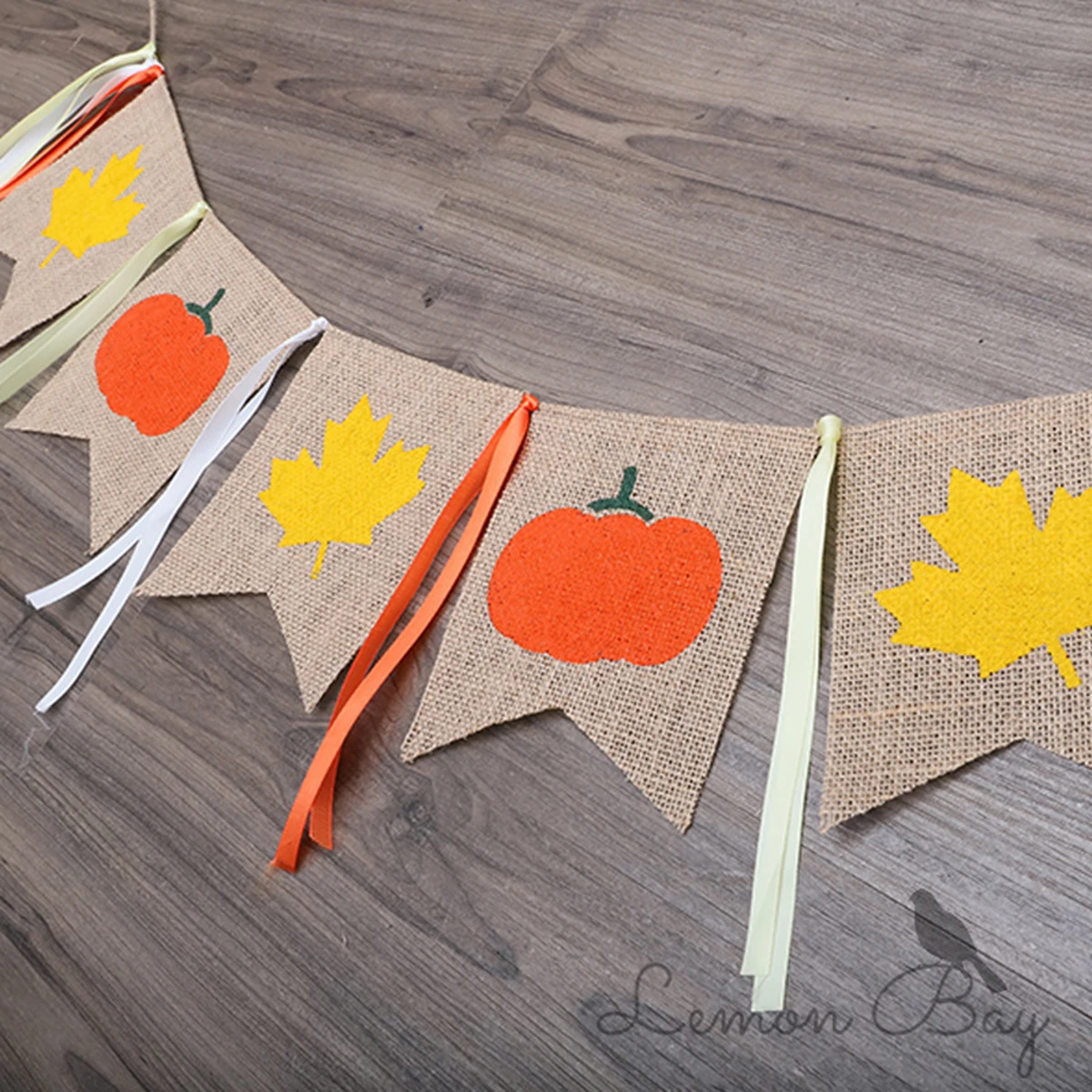 

2M Long Halloween Linen Pull Flag Banners Pumpkin Maple Leaf Hanging Flag Props Pull Flowers Decorations