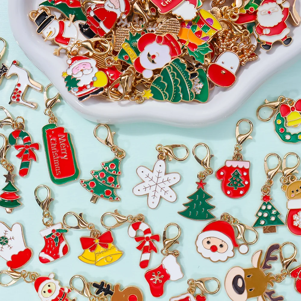 10Pcs Random Enamel Christmas Key Rings for Him & Her, Santa Snowman Reindeer Bell Tree Mixed Charms, Corporate Employee Gifts,