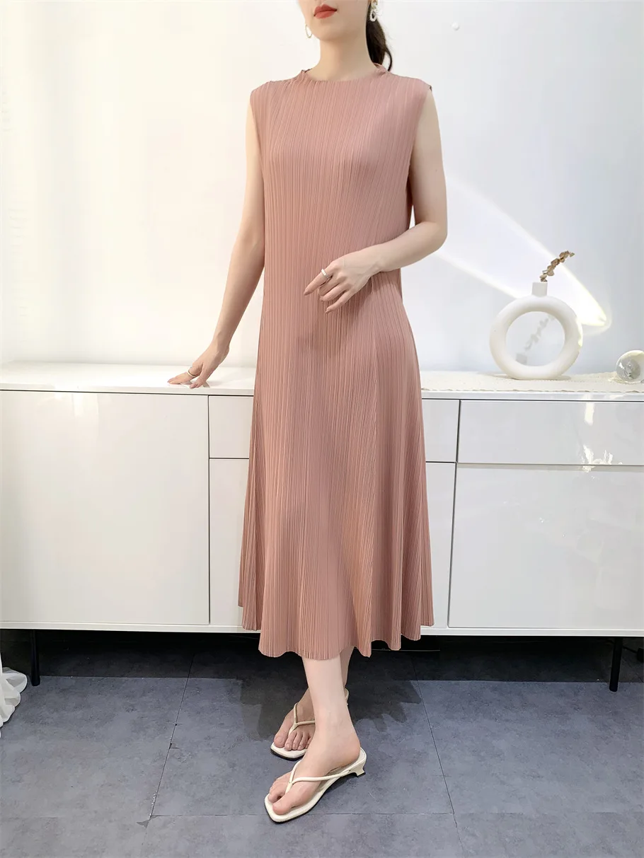 Miyake Pleated Mid-length 2023 Summer New Sleeveless Round Neck Women's Dress Fashion Temperament Casual Undershirt Folded Dress