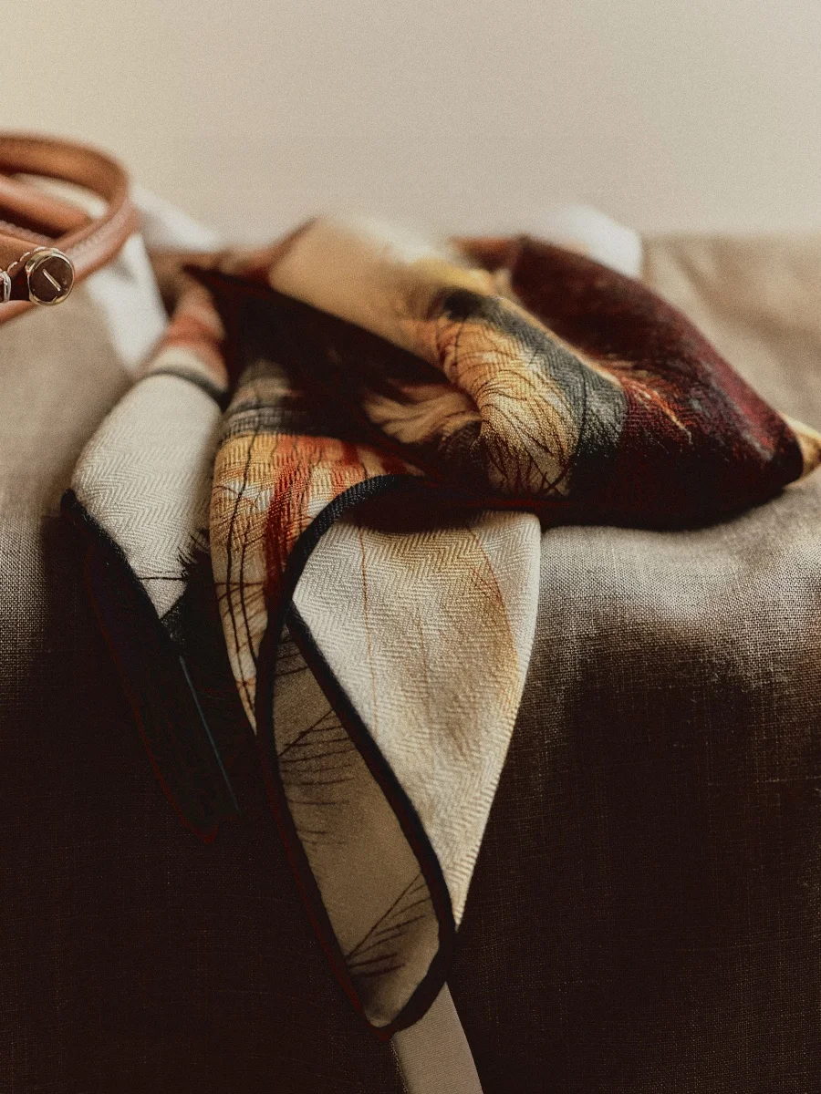 エレガントなシルクウールスカーフ-レディース-秋冬-70cm-パシュミナ-ネックウォーマー-多用途-おしゃれ-多機能-幾何学模様